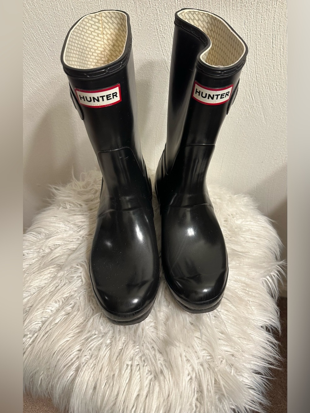 Hunter Glossy Black Rain Boots 9